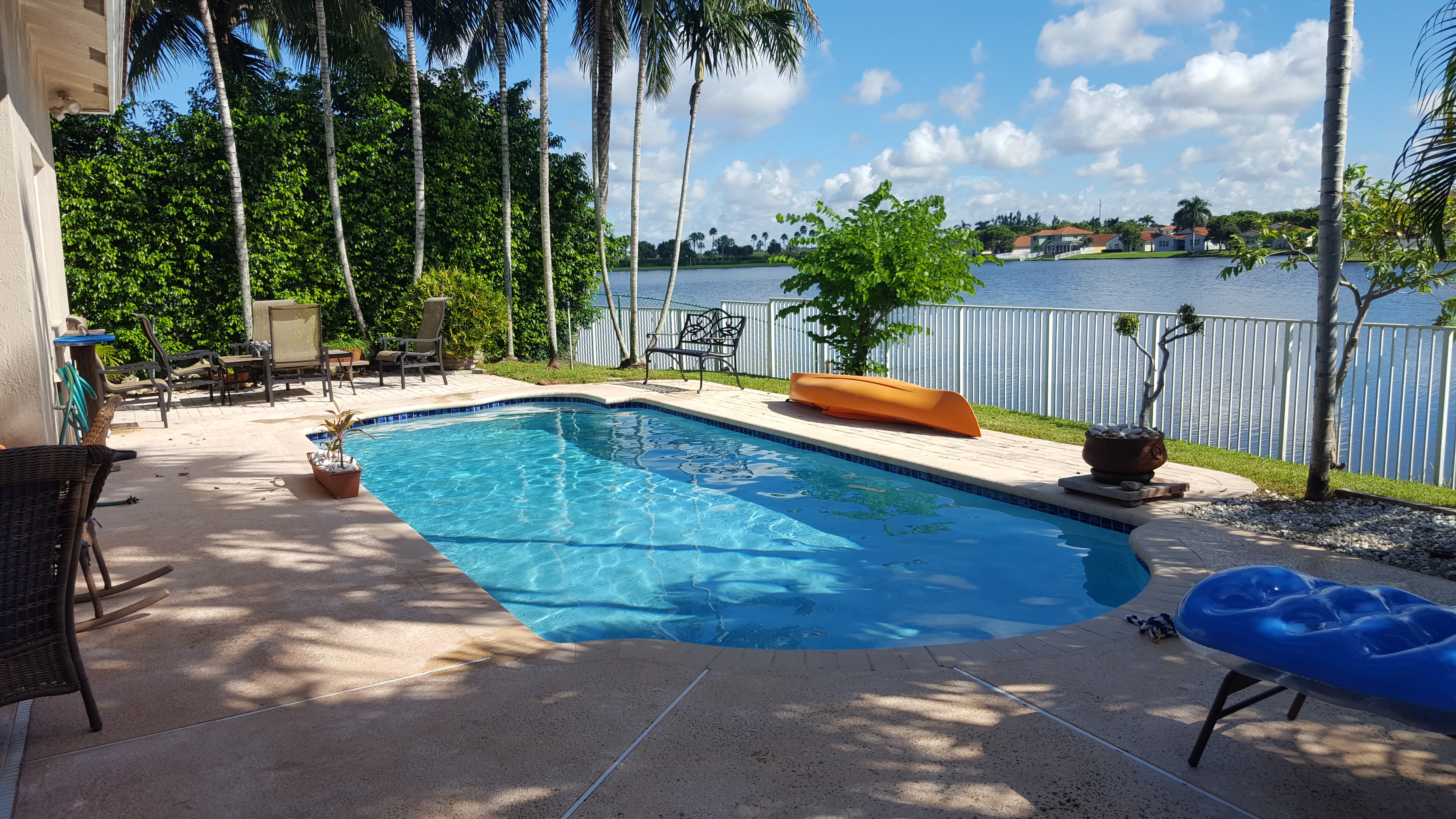 Crystal clear pool maintenance in Weston